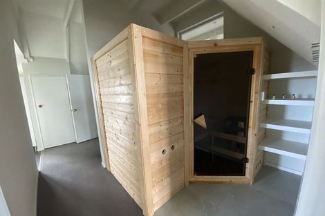 Photo of property in 27 Belleview Terrace, Mount Pleasant, Christchurch, 8081