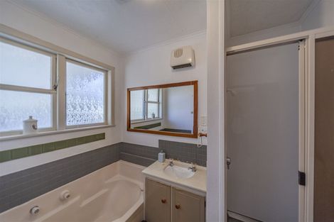 Photo of property in 33 Frickleton Street, Taradale, Napier, 4112