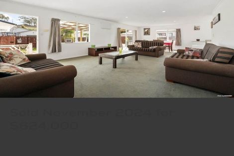 Photo of property in 1/18 Eulogy Place, Randwick Park, Auckland, 2105