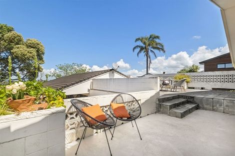 Photo of property in 115 Sunset Road, Totara Vale, Auckland, 0632