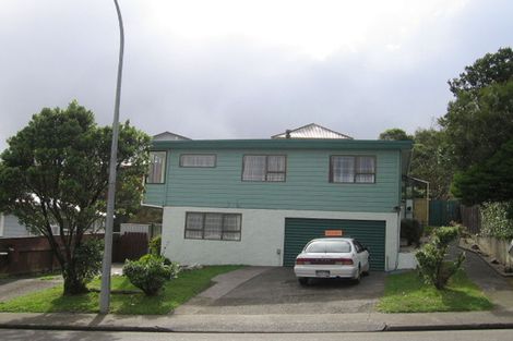 Photo of property in 74 Stewart Drive, Newlands, Wellington, 6037