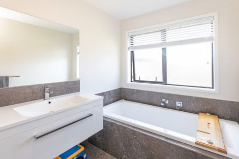 Photo of property in 4 Robert Duncan Road, Belfast, Christchurch, 8051