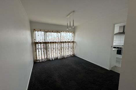 Photo of property in 4 Priestley Drive, Bucklands Beach, Auckland, 2014