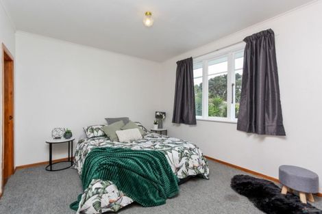 Photo of property in 105 Domett Street, Waitara, 4320