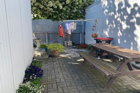 Photo of property in 2/1305 Cardiff Place, Mayfair, Hastings, 4122