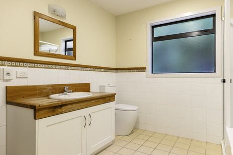 Photo of property in 214 Mapara Road, Acacia Bay, Taupo, 3385