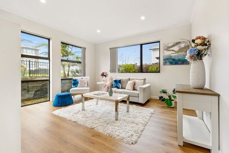 Photo of property in 9 Mettam Drive, Swanson, Auckland, 0614