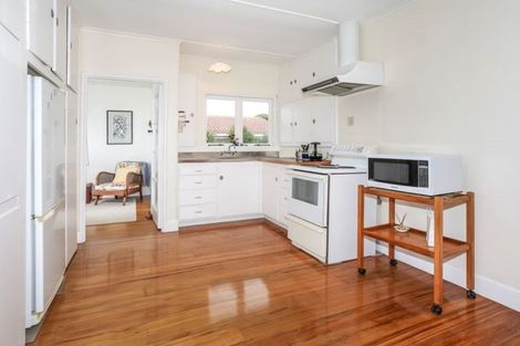 Photo of property in 6 Owens Road, Waiuku, 2123