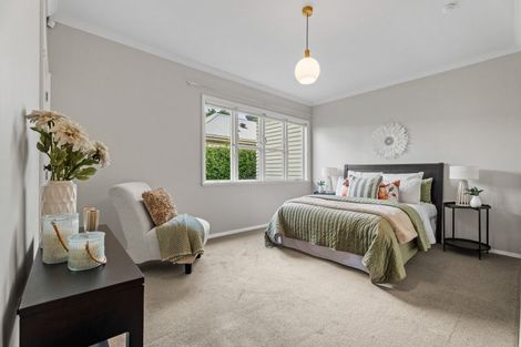 Photo of property in 76 Mount Smart Road, Onehunga, Auckland, 1061