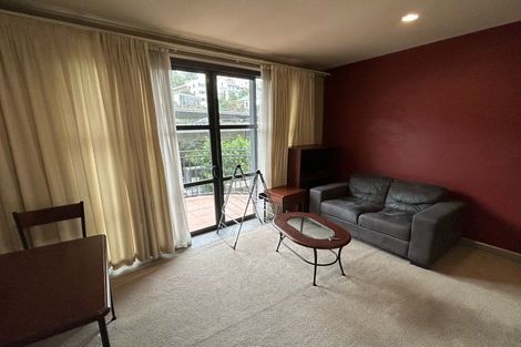 Photo of property in Atrium Towers, 1p/154 The Terrace, Wellington Central, Wellington, 6011