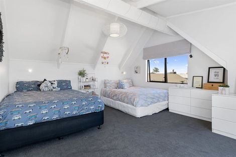 Photo of property in 2/563 Maunganui Road, Mount Maunganui, 3116