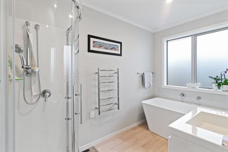 Photo of property in 135 Forest Lake Road, Forest Lake, Hamilton, 3200