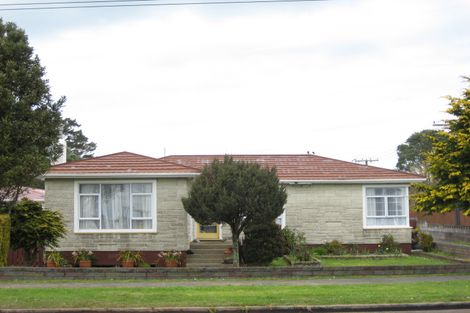 Photo of property in 14 Cowling Road, Hurdon, New Plymouth, 4310