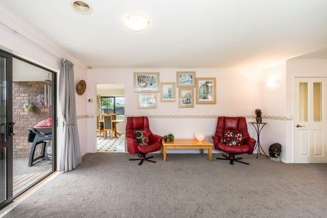 Photo of property in 52 Campion Road, Waikanae Beach, Waikanae, 5036