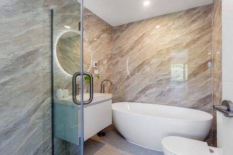 Photo of property in 111 Sycamore Drive, Sunnynook, Auckland, 0620