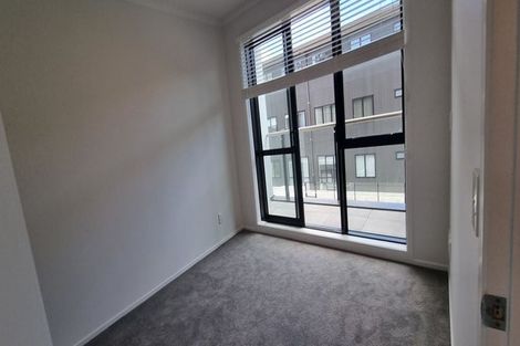 Photo of property in 10/11 Carlos Drive, Flat Bush, Auckland, 2016