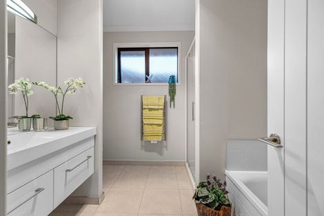 Photo of property in 14 Mervyn Place, Ohauiti, Tauranga, 3112