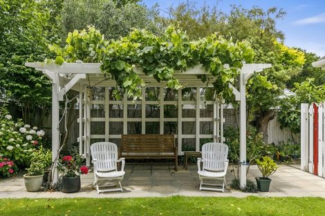 Photo of property in 2 Rangiora Street, Woburn, Lower Hutt, 5010