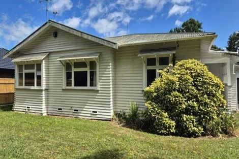 Photo of property in 27 Manapouri Crescent, Hokowhitu, Palmerston North, 4410
