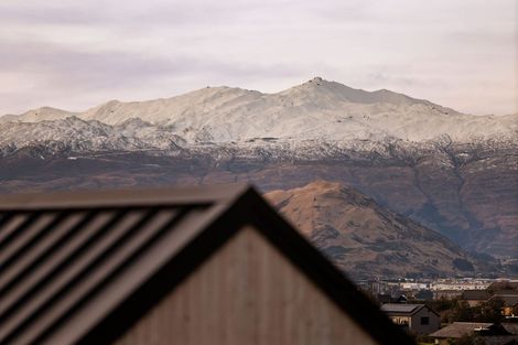 Photo of property in 3b Glenelg Lane, Jacks Point, 9371