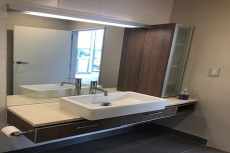 Photo of property in 7 Crawford Green, Miramar, Wellington, 6022