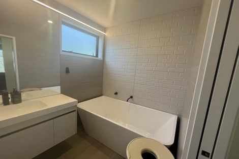 Photo of property in 42 Gilbert Street, New Plymouth, 4310