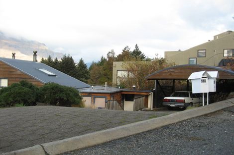 Photo of property in 15b Thorn Crescent, Fernhill, Queenstown, 9300