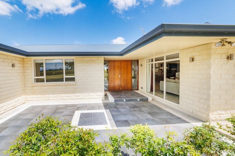 Photo of property in 5 Te Arakura Road, Newbury, Feilding, 4775