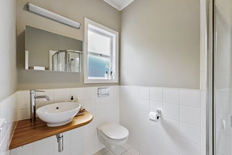 Photo of property in 10 Kingsway, Three Kings, Auckland, 1024
