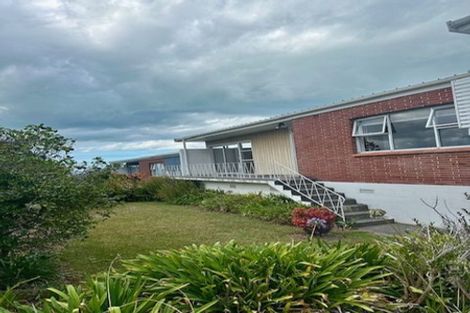 Photo of property in 1/33 Castor Bay Road, Castor Bay, Auckland, 0620