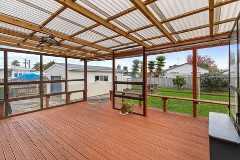 Photo of property in 4 Viola Place, Papakura, 2110