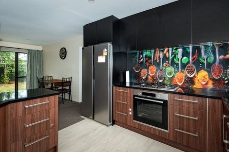 Photo of property in 33a Cardigan Bay Place, Addington, Christchurch, 8024