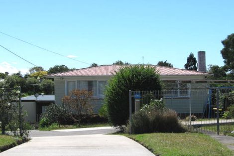 Photo of property in 2/18 Kokiri Street, Te Atatu South, Auckland, 0610
