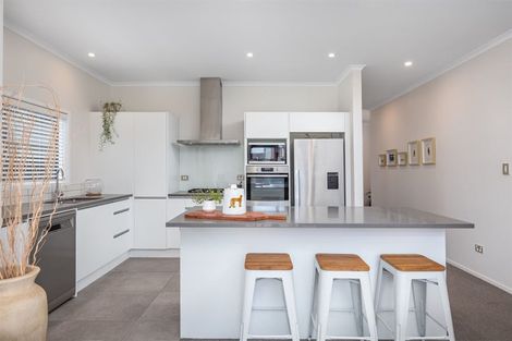 Photo of property in 9 Fort Lincoln Loop, Karaka, Papakura, 2113