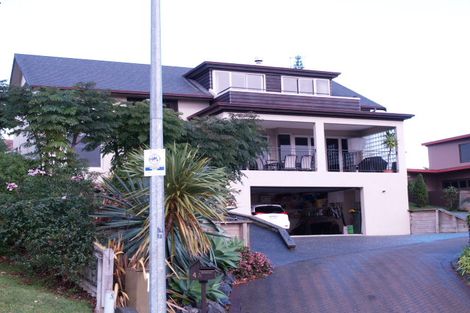 Photo of property in 4a Cleary Terrace, Cockle Bay, Auckland, 2014