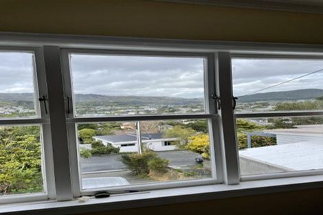 Photo of property in 10 Olivia Crescent, Tawa, Wellington, 5028