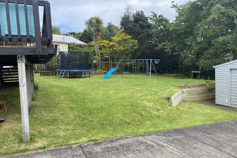 Photo of property in 33 Riversdale Drive, Merrilands, New Plymouth, 4312