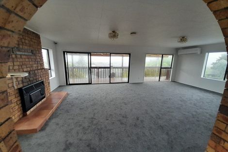 Photo of property in 30 Royal Road, Massey, Auckland, 0614