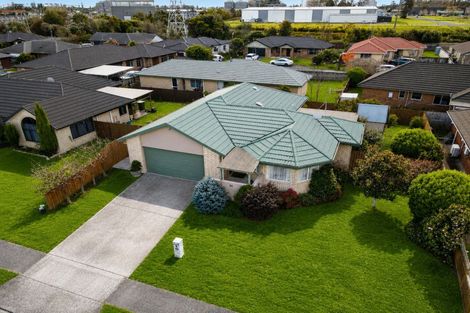 Photo of property in 35 Nottingham Drive, Hamilton East, Hamilton, 3216