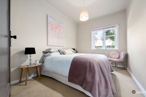 Photo of property in 51 Oxford Terrace, Hutt Central, Lower Hutt, 5011