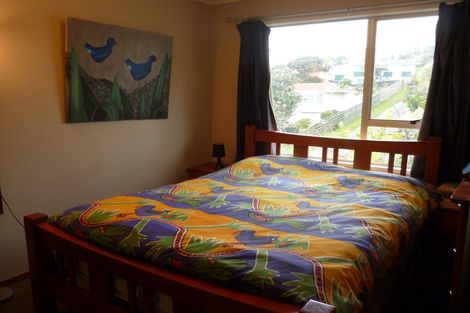 Photo of property in 57 Lavery Place, Sunnynook, Auckland, 0632