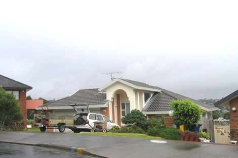 Photo of property in 17 Mcfetridge Place, Hillcrest, Auckland, 0627