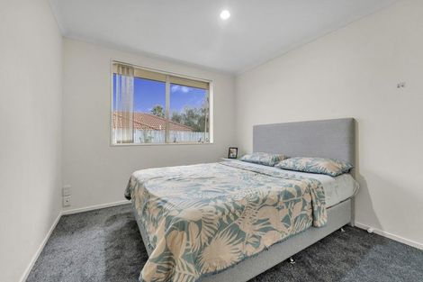 Photo of property in 27 View Ridge Drive, Ranui, Auckland, 0612