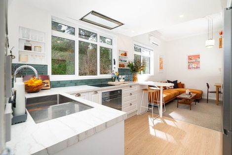 Photo of property in 15 Duppa Street, Berhampore, Wellington, 6023