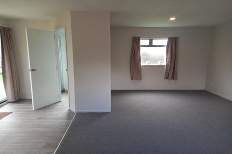 Photo of property in 6 Balwyn Place, Clendon Park, Auckland, 2103