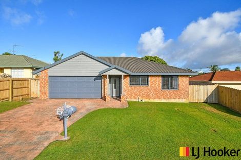 Photo of property in 8a Norman Close, The Gardens, Auckland, 2105