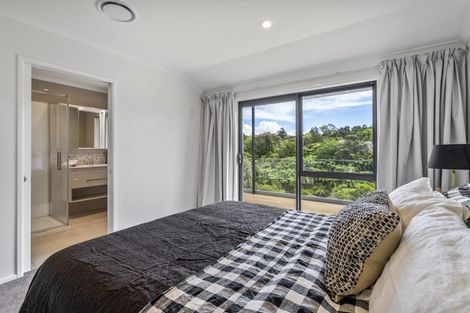 Photo of property in 205 Heta Road, Merrilands, New Plymouth, 4312