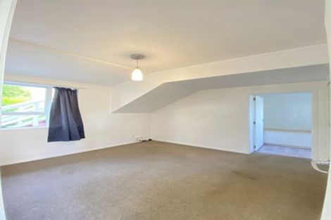 Photo of property in 48 Valley View Road, Glenfield, Auckland, 0629