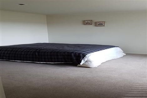 Photo of property in 15 Oak View Terrace, Schnapper Rock, Auckland, 0632