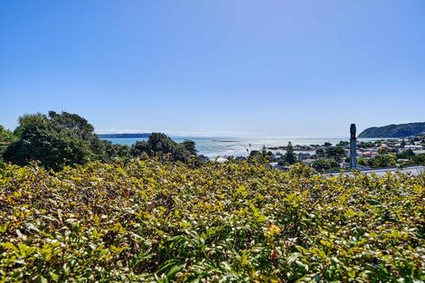 Photo of property in 20 Grays Road, Plimmerton, Porirua, 5026